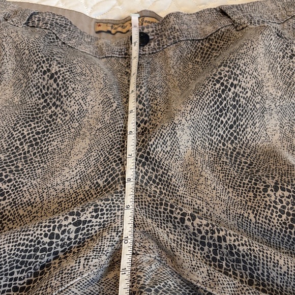 Vanilla Star Women’s Black and Gray 5-Pocket Straight Leg Jeans size 14 EUC - Picture 8 of 9